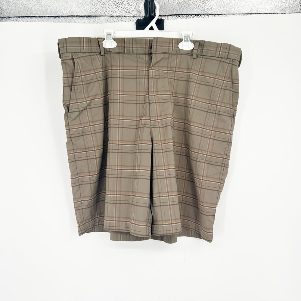 Walter‎ Hagan Brown Plaid Golf Athletic Casual Shorts Size 40